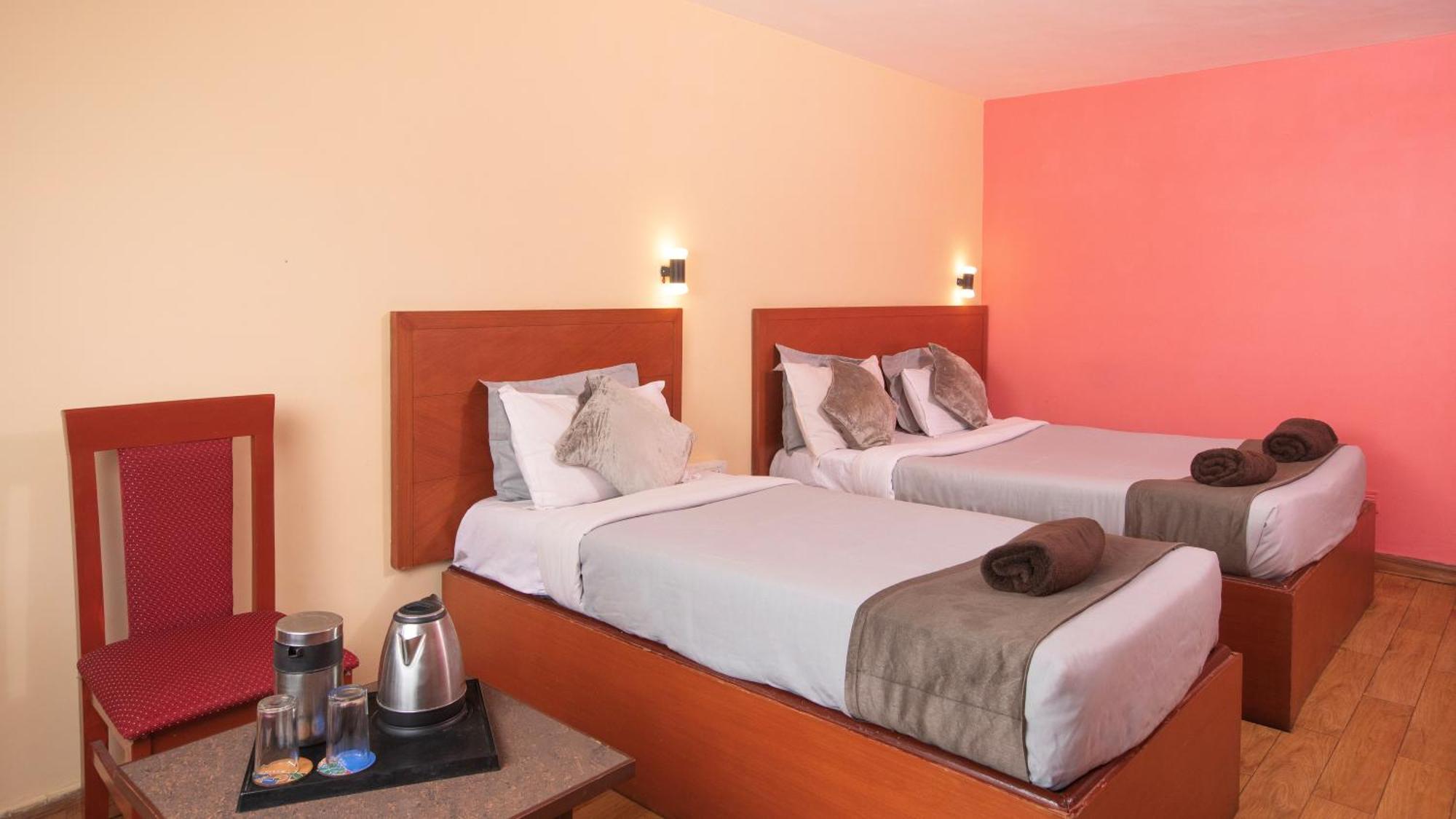 Devi Enterprises - Hotel Khems Ooty Ngoại thất bức ảnh