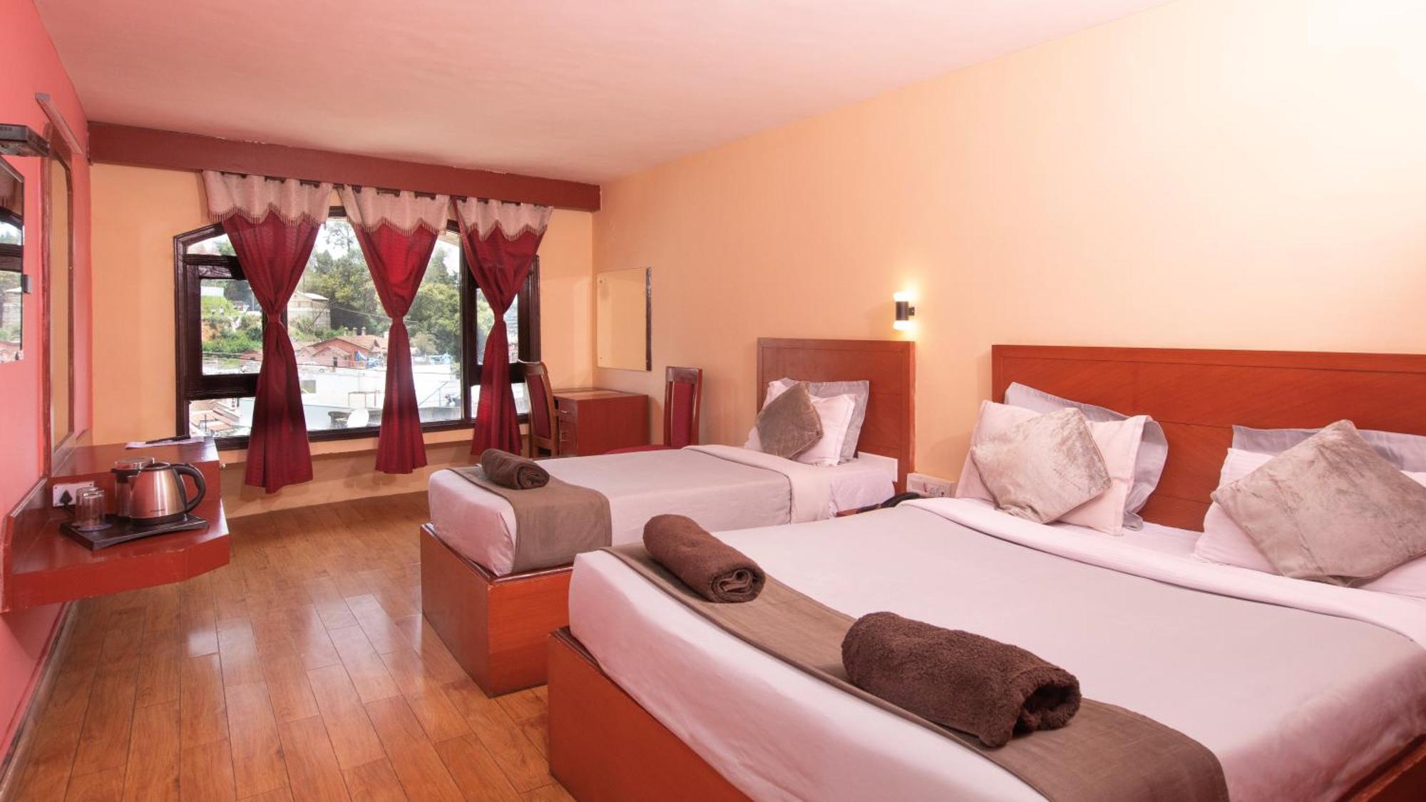 Devi Enterprises - Hotel Khems Ooty Ngoại thất bức ảnh
