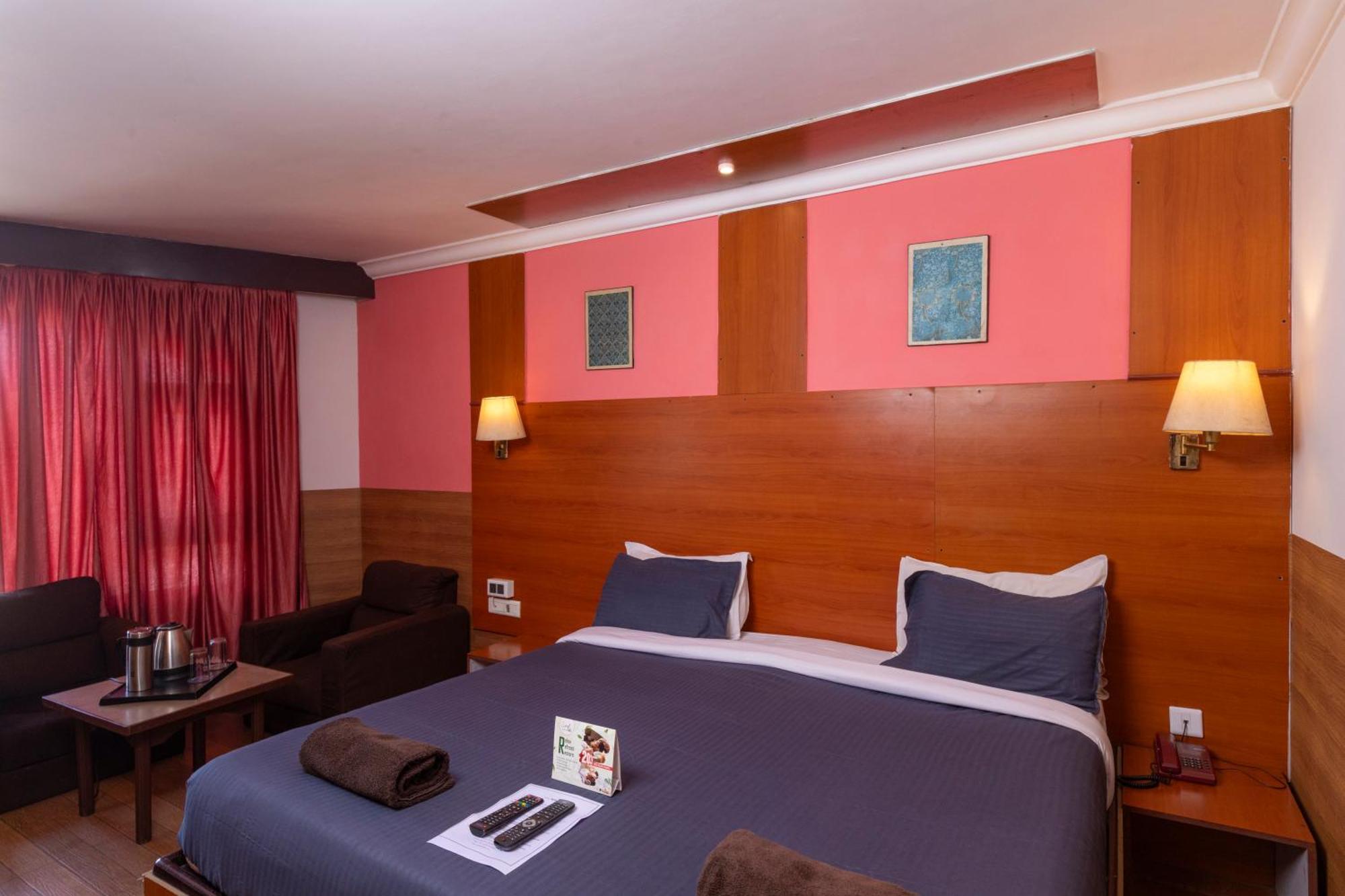 Devi Enterprises - Hotel Khems Ooty Ngoại thất bức ảnh