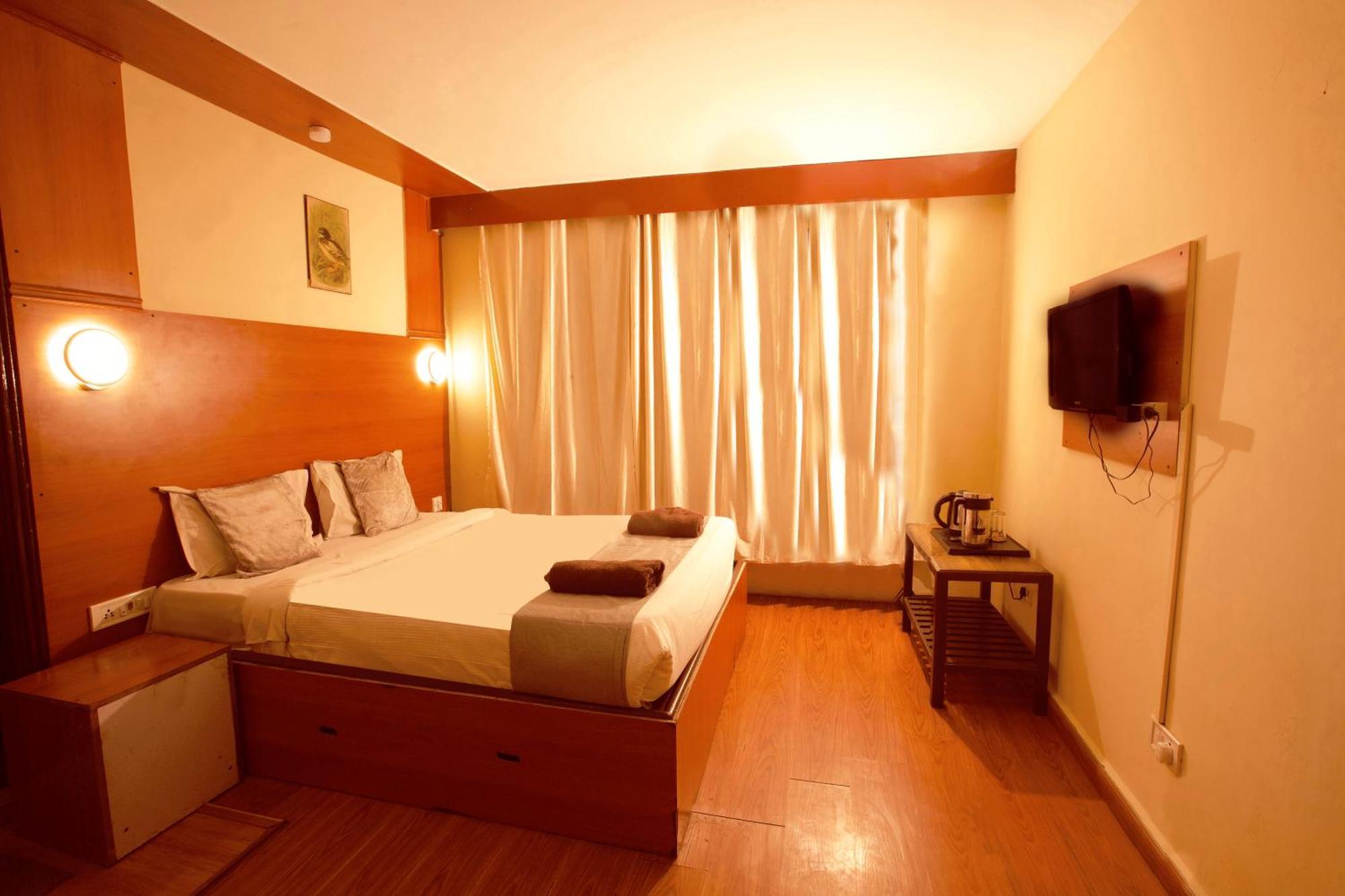 Devi Enterprises - Hotel Khems Ooty Ngoại thất bức ảnh