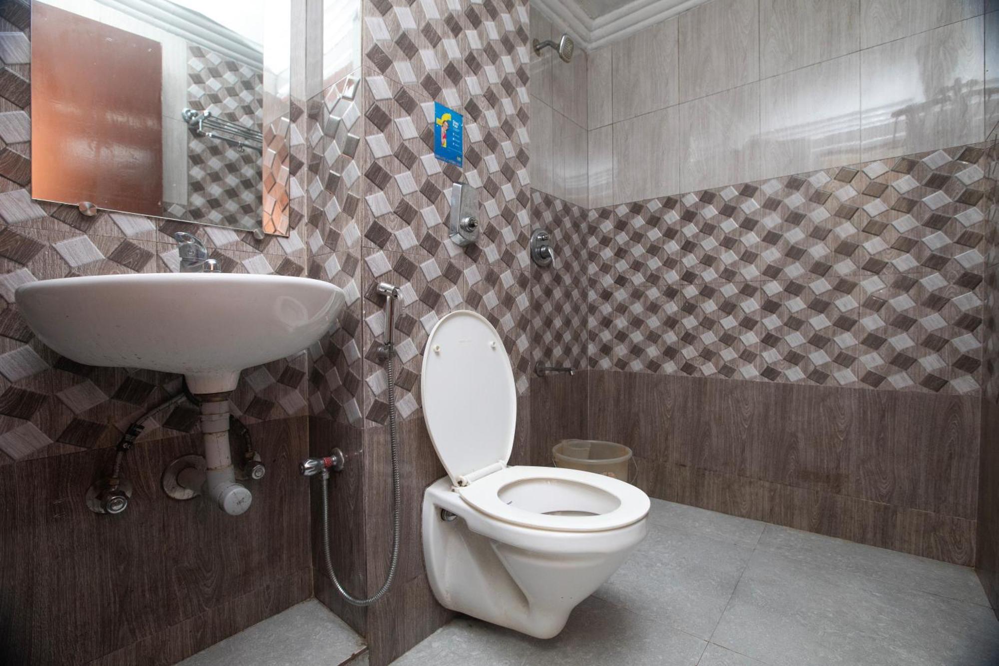 Devi Enterprises - Hotel Khems Ooty Ngoại thất bức ảnh