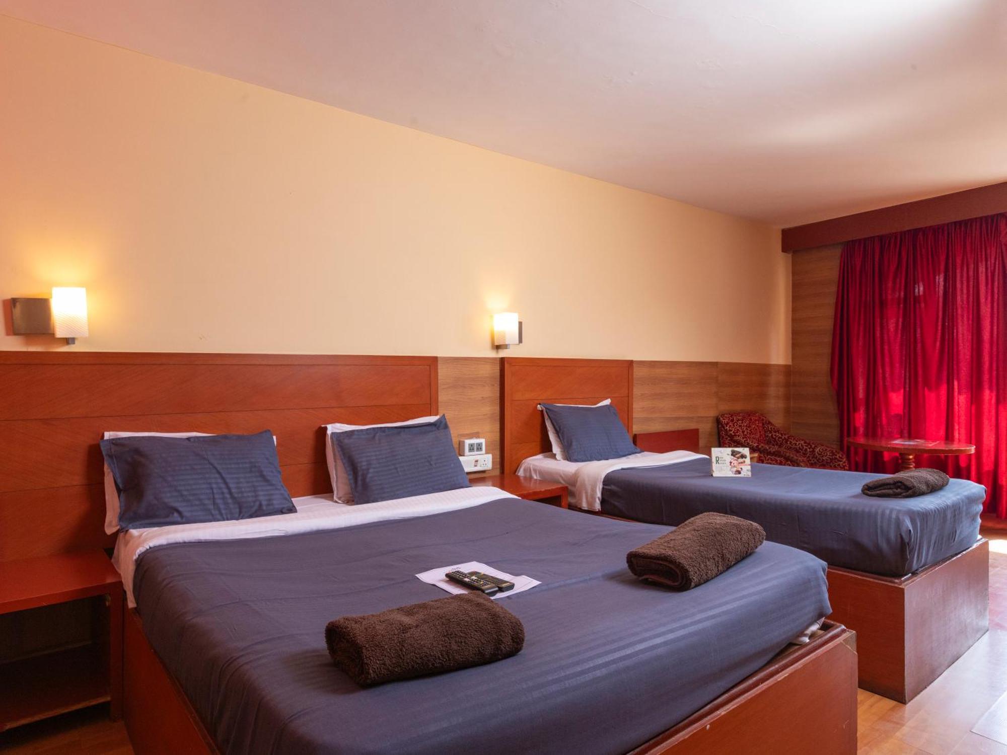 Devi Enterprises - Hotel Khems Ooty Ngoại thất bức ảnh