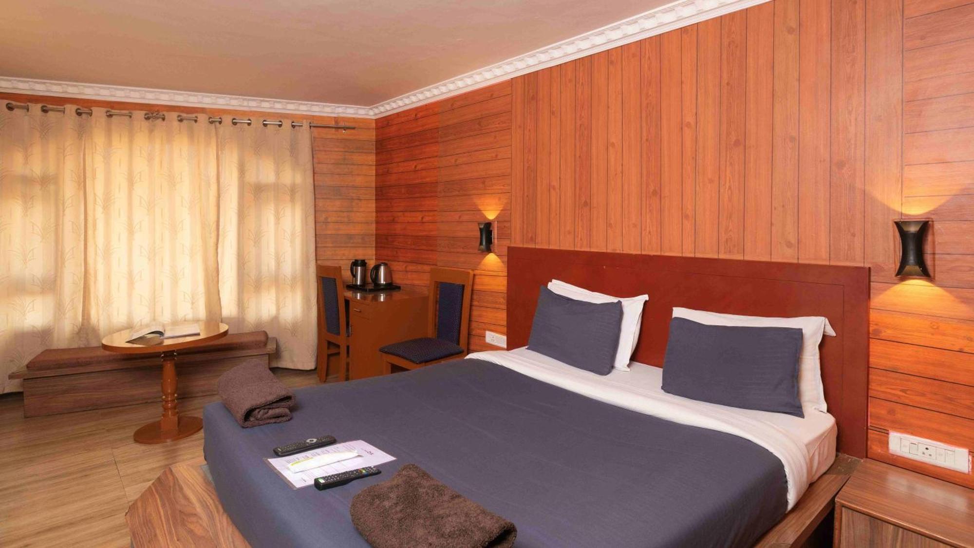 Devi Enterprises - Hotel Khems Ooty Ngoại thất bức ảnh