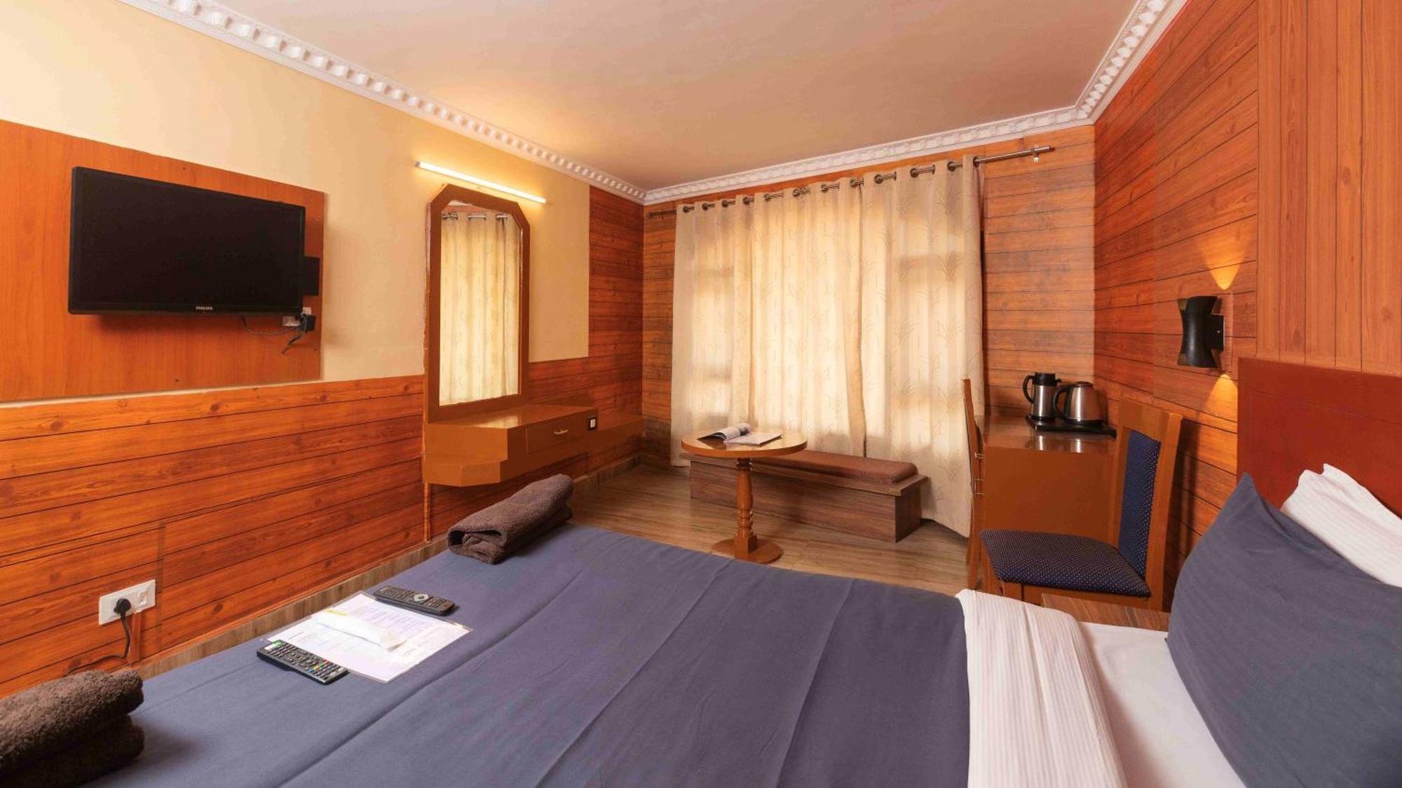 Devi Enterprises - Hotel Khems Ooty Ngoại thất bức ảnh