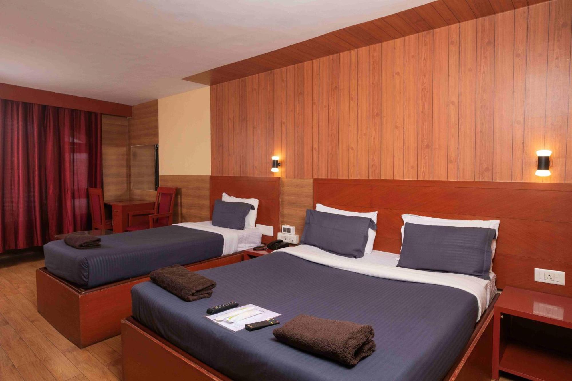 Devi Enterprises - Hotel Khems Ooty Ngoại thất bức ảnh