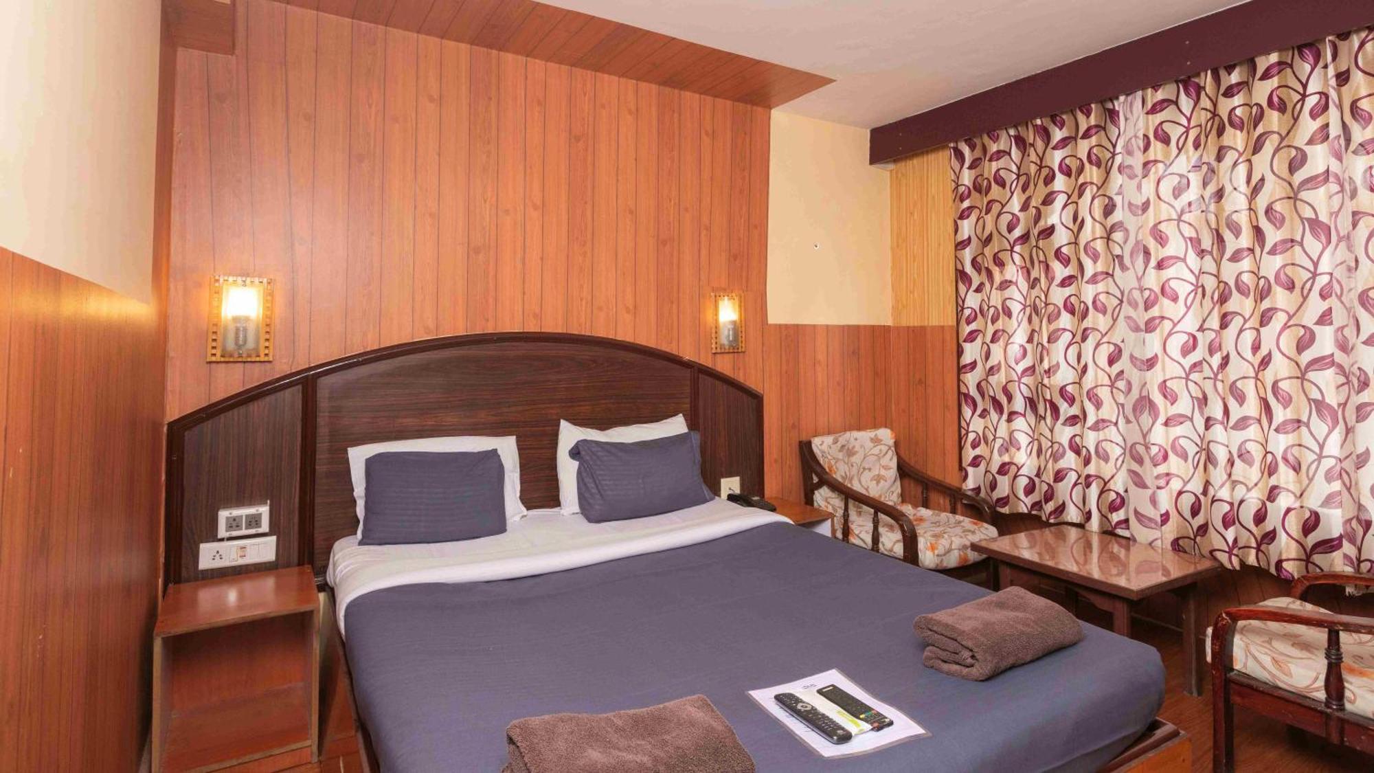 Devi Enterprises - Hotel Khems Ooty Ngoại thất bức ảnh
