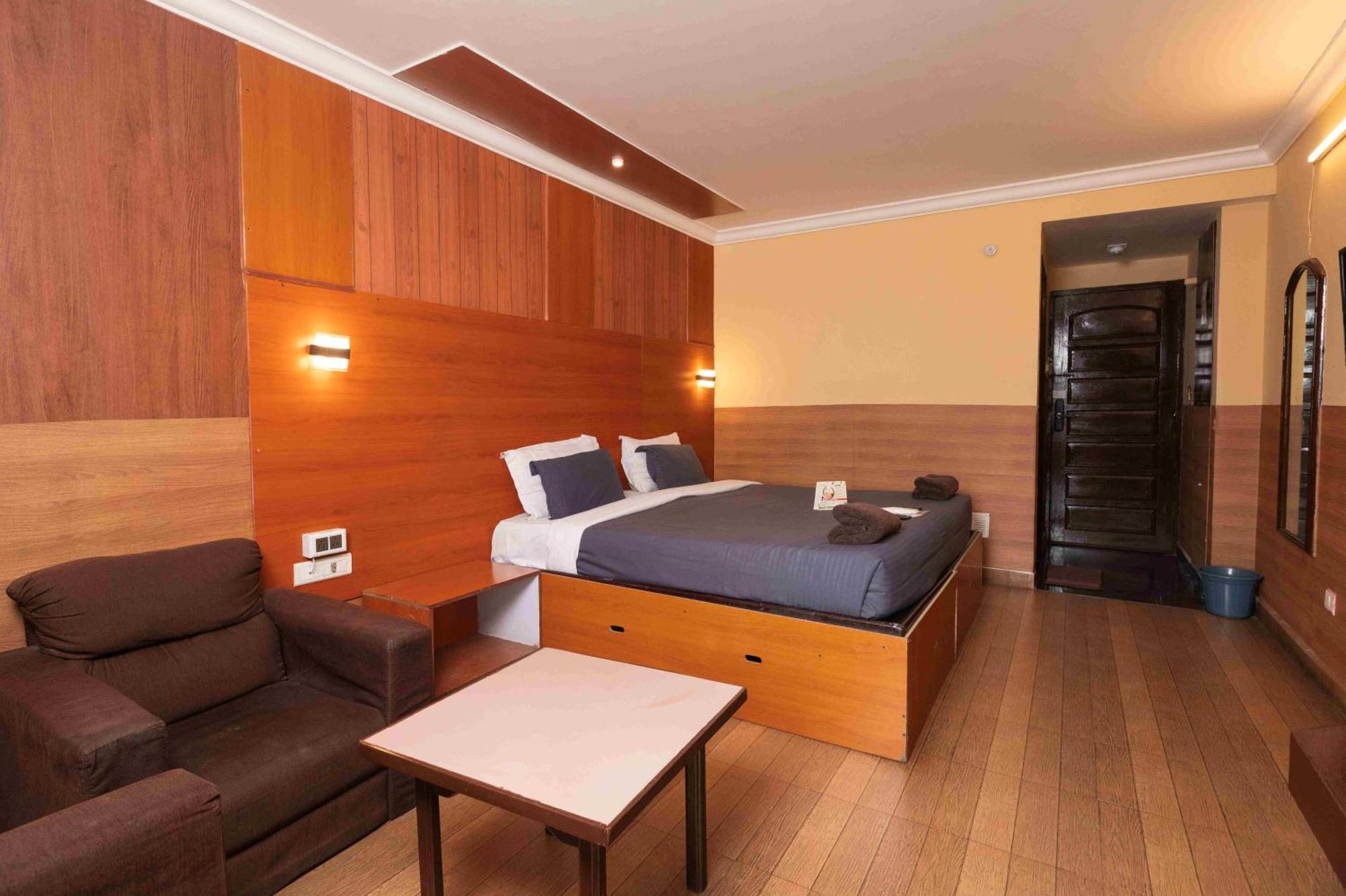 Devi Enterprises - Hotel Khems Ooty Ngoại thất bức ảnh