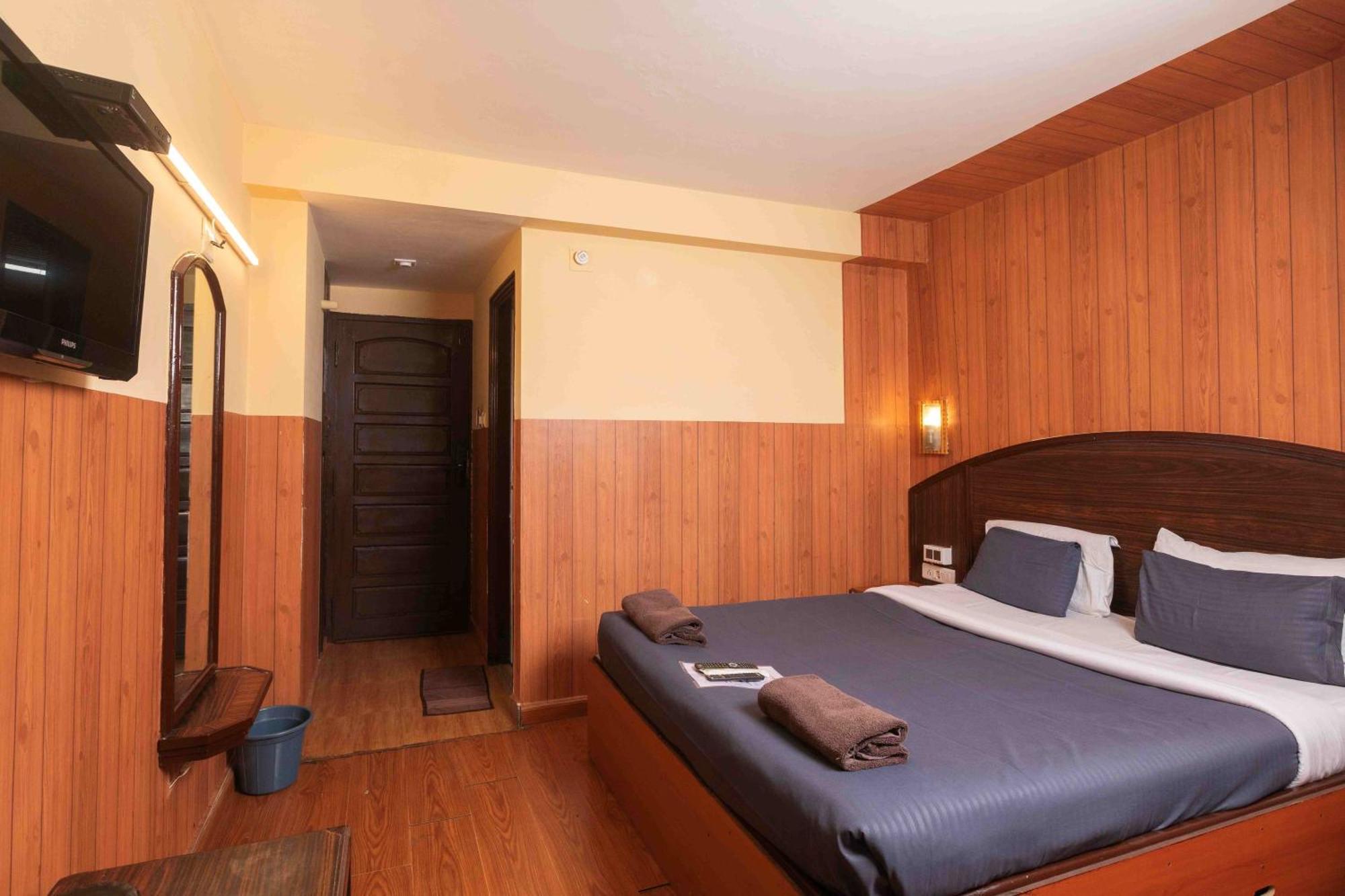 Devi Enterprises - Hotel Khems Ooty Ngoại thất bức ảnh