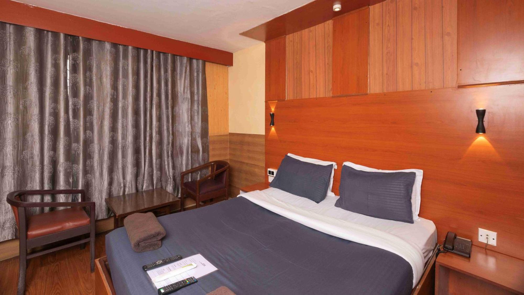 Devi Enterprises - Hotel Khems Ooty Ngoại thất bức ảnh
